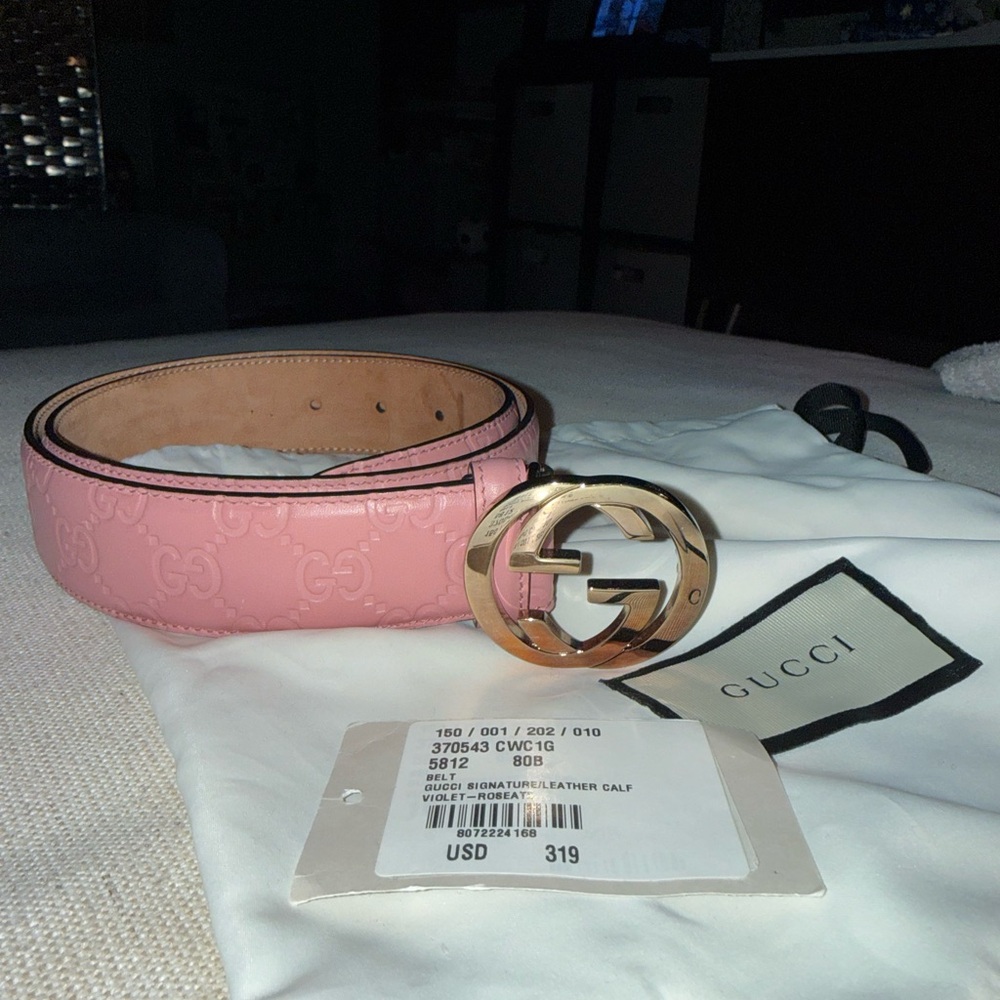 NWT Gucci Pink Leather Belt with Gold GG Buckle